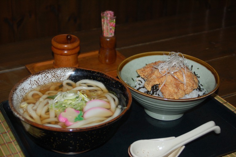 十勝山賊うどん　音更店